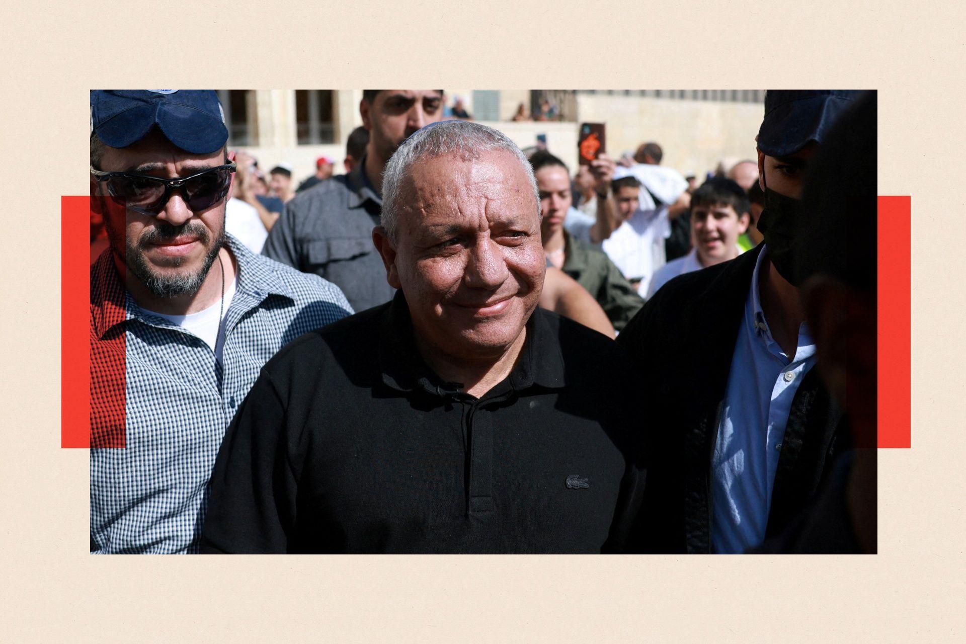 A front-on picture on Eisenkot, who wears a black shirt