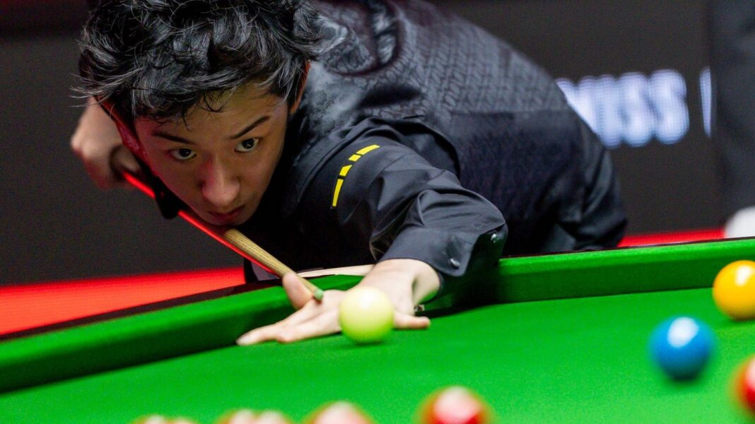 Wu Yize in action at the Shenzhen Open