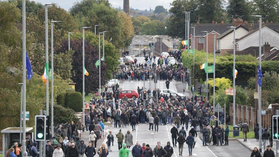 Crowds of people gathered on the Garvaghy Road