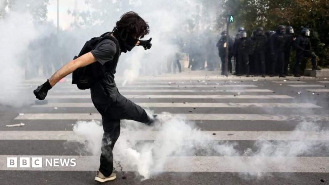 Tear gas in Paris and Marseille as school protests grow across France Tear gas in Paris and Marseille as school protests grow across France