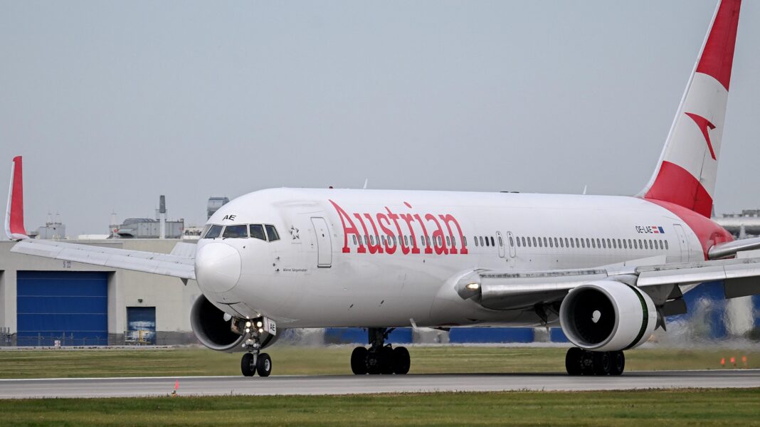 Threat forces Israel to Austria flight into emergency landing An Austrian Airlines jet on a landing runway.