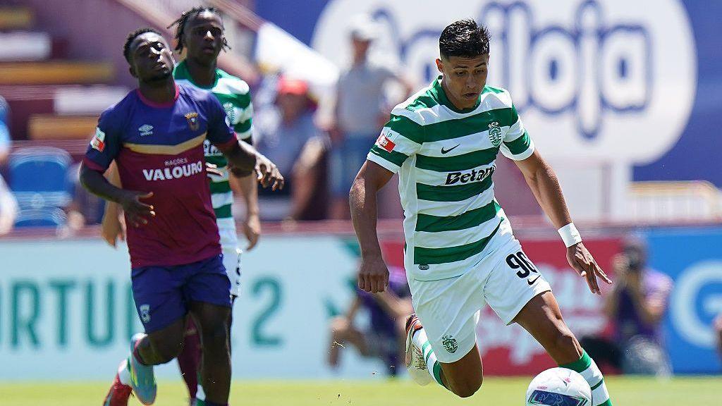 A match photo of Torreense from Sporting 'B' last season