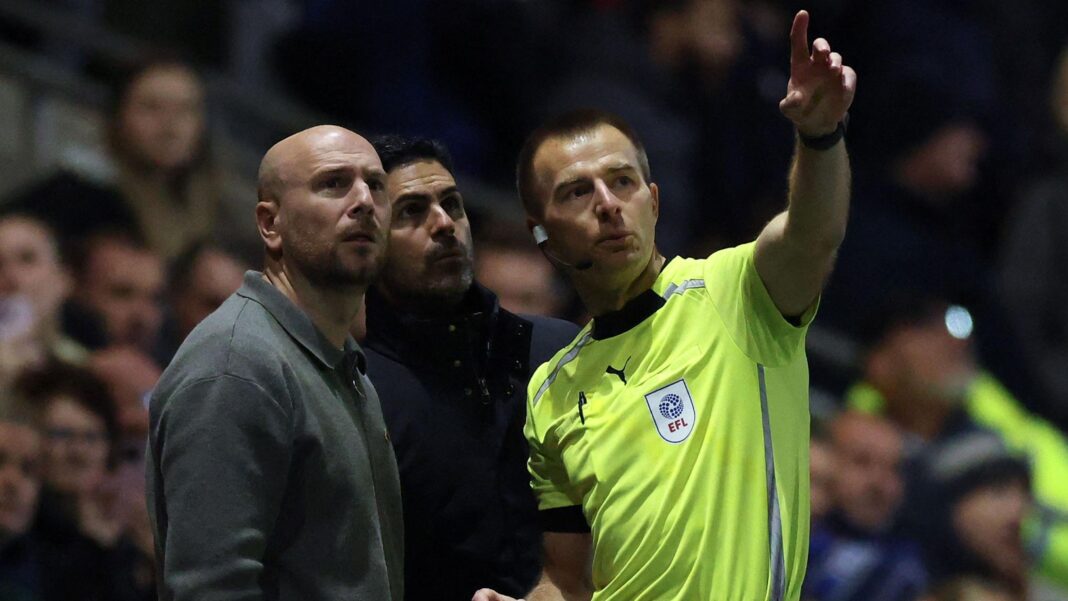 Fleetwood-Arsenal halted for eight minutes because of drone Referee Michael Salisbury spoke to both sides as play was halted