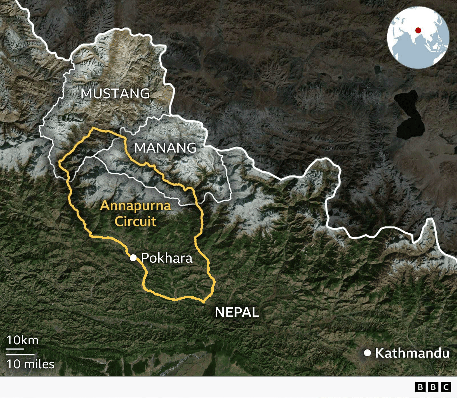 A basic map showing the districts of Mustang and Manang, and how the Annapurna Circuit weaves its way through both of them.