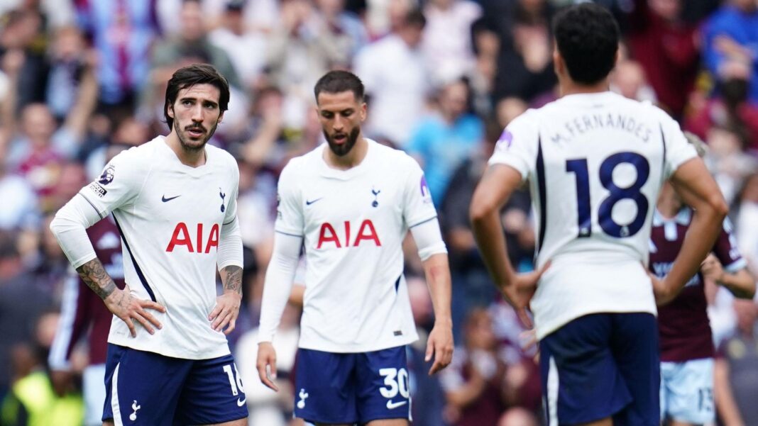 Tottenham players look frustrated during the loss to Aston Villa