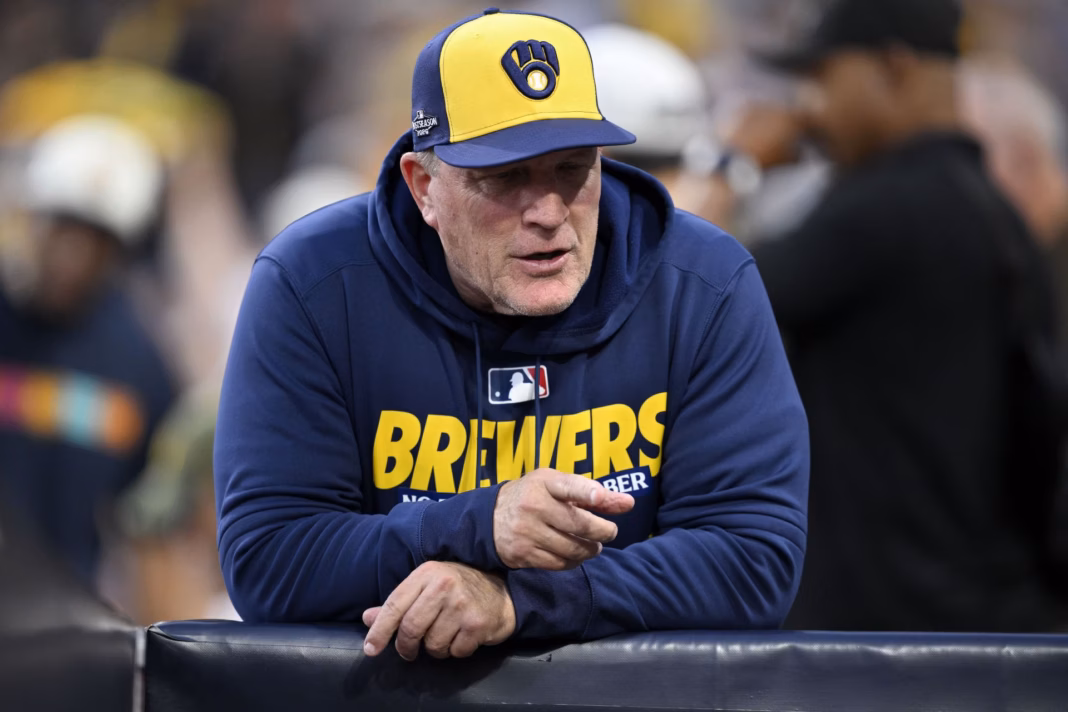 “That ‘old man’ believed in Jake Bauers” – Royals legend defends Brewers skipper Pat Murphy amid criticism for throwing shade at Yankees Milwaukee Brewers manager Pat Murphy - Source: Getty