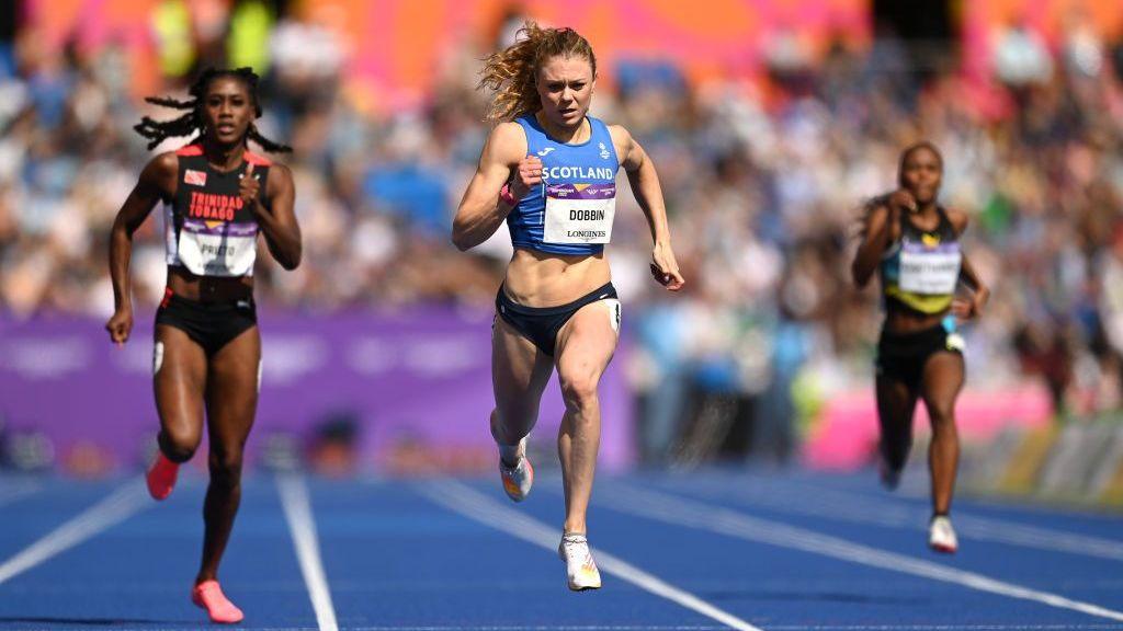 Beth Dobbin racing for Scotland at the 2022 Commonwealth Games in Birmingham