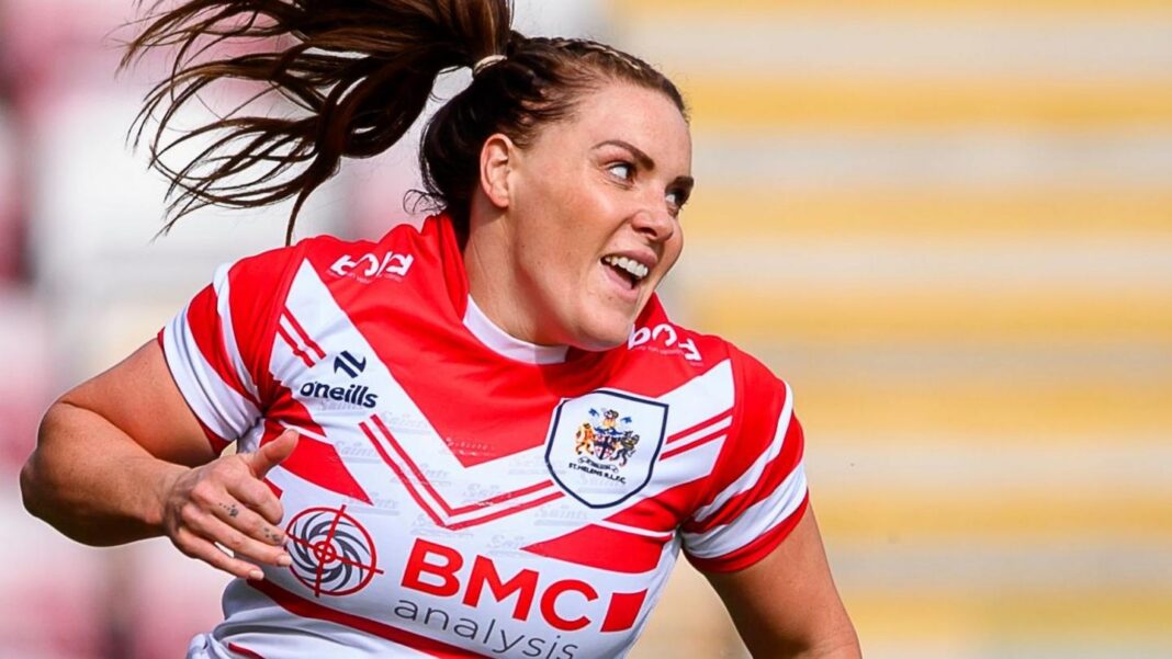 Amy Hardcastle playing for St Helens