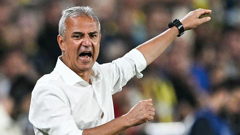 Fenerbahce head coach Ismail Kartal shouts during his team's Champions League game against Roma in September 2026