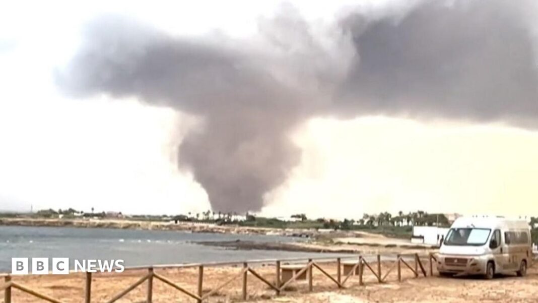 Tornado rips through Sicilian town and city image
