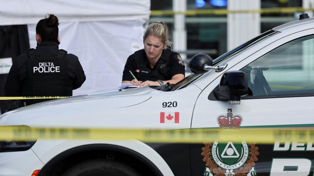 Two dead in Canada after vehicle hits pedestrians taking part in First Nations event Delta Police officers work at the site of a crash at the Tsawwassen Mills mall in Tsawwassen Mills, British Columbia