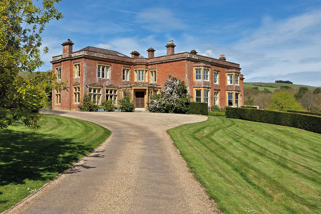 Houses for sale with stables: The Sanctuary, Shobrooke, Crediton, Devon