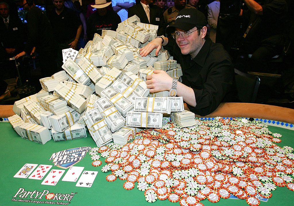 Jamie Gold of California poses with the USD 12 million he won in the World Series of Poker