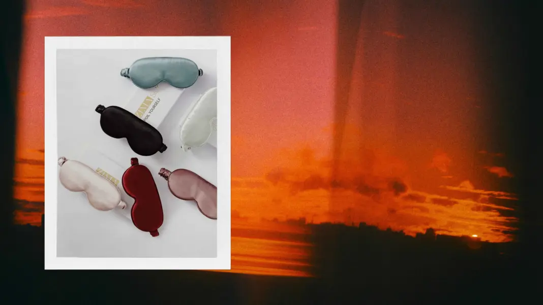 This Under-$30 Eye Mask Helps Me Sleep on Red-Eyes Sleep mask red eye