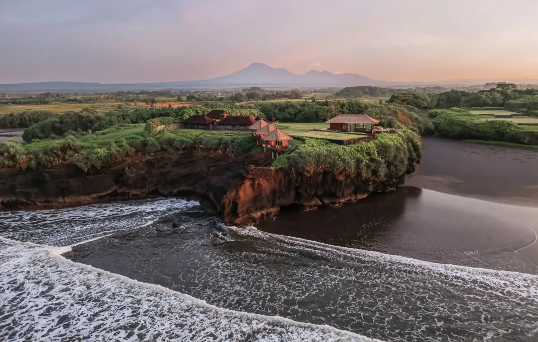 28 Best Hotels in Bali, From Oceanview Villas to Jungle-Immersed Escapes Soori bali sooribali peninsula 001