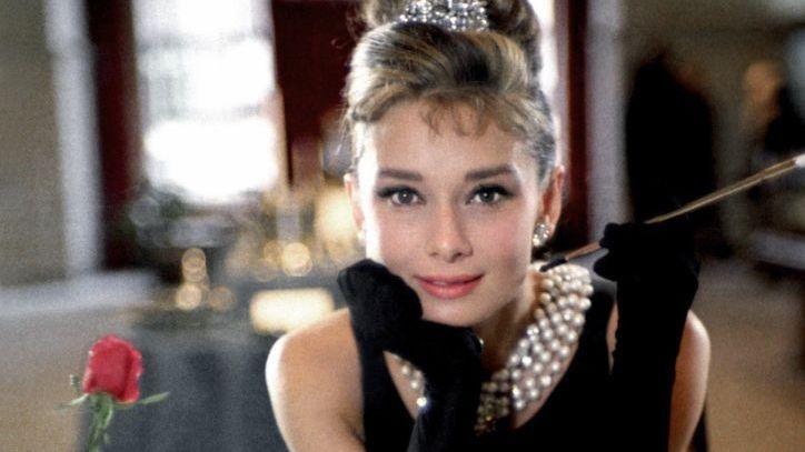 Actress Audrey Hepburn poses for a publicity still for the Paramount Pictures film 'Breakfast at Tiffany's' in 1961 in New York City, New York