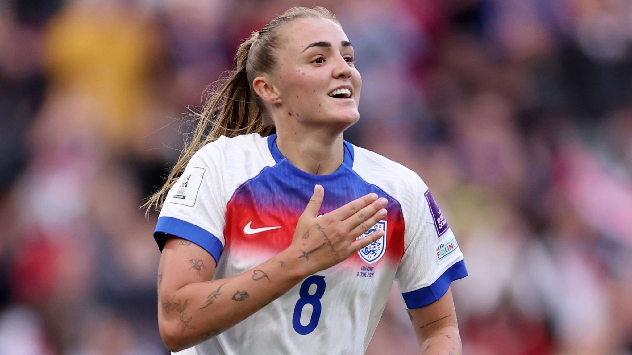 Georgia Stanway in England shirt