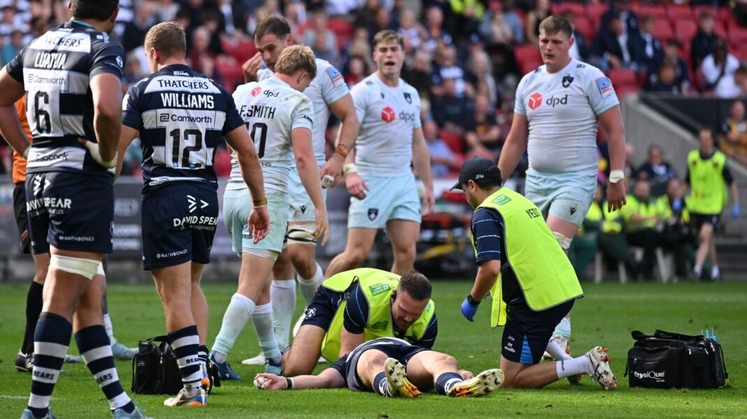 Janse van Rensburg set to return in December Benhard Janse van Rensburg is tended to as he lies on the Ashton Gate pitch after being knocked out in a collision against Northampton on 3 October