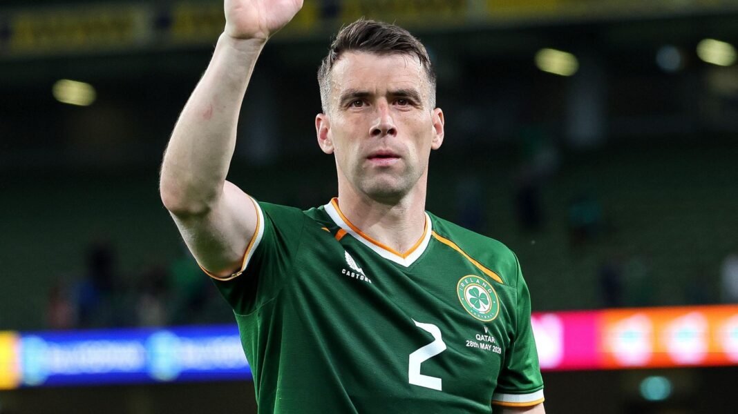 Unattached Coleman ‘edging towards’ retirement Seamus Coleman waves to the stands