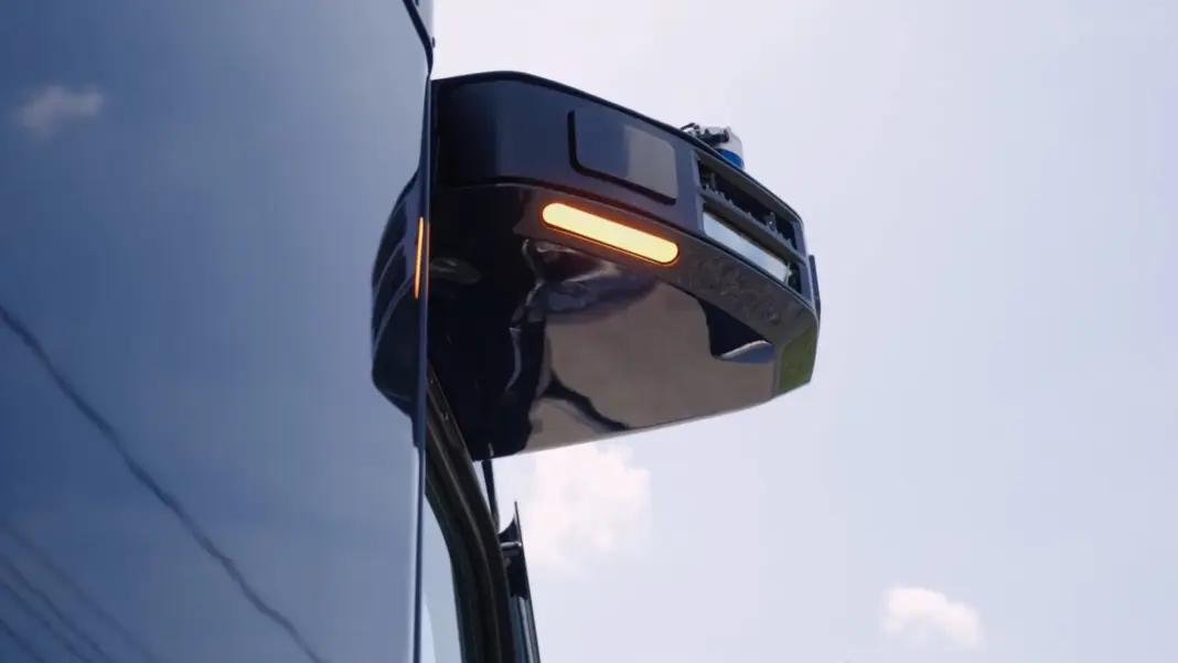 Aurora self-driving truck beacon