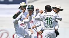 Labuschagne falls again but Australia still on top v SA – scorecard Labuschagne falls again but Australia still on top v SA – scorecard