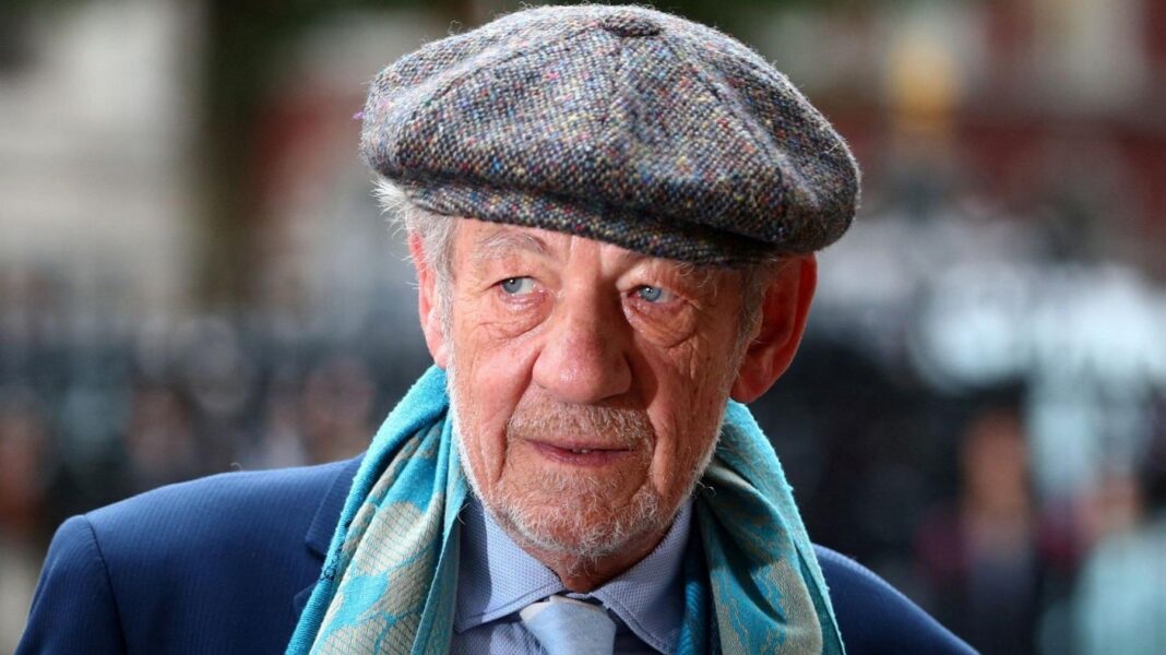 Ian McKellen set to perform as a hologram in new play Ian McKellen, an old man with a tweed hat looks to one side.