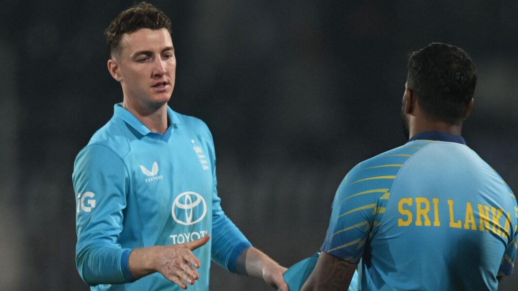 England out of tri-series after Sri Lanka beat Pakistan Harry Brook and Kusal Mendis shake hands
