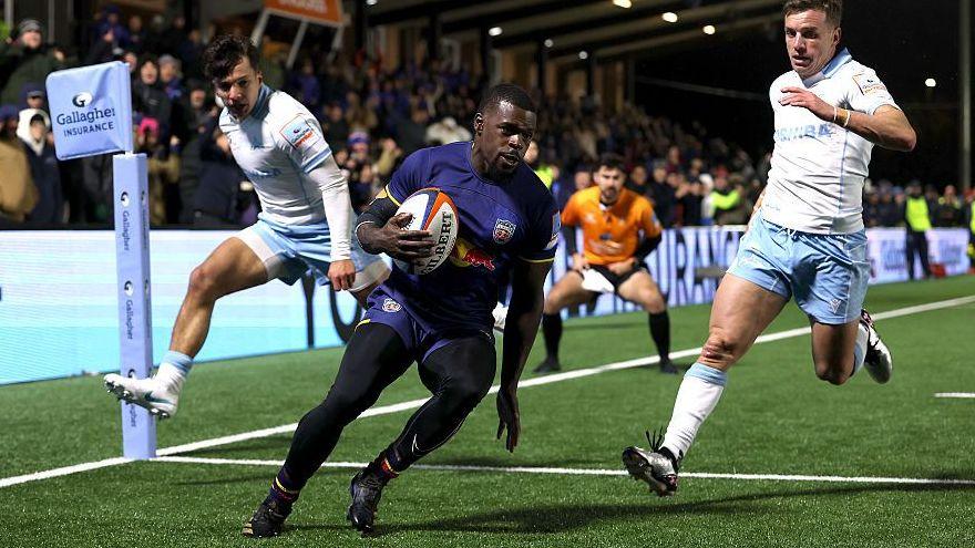 Christian Wade prepares to touch down for Newcastle Red Bulls' first try.