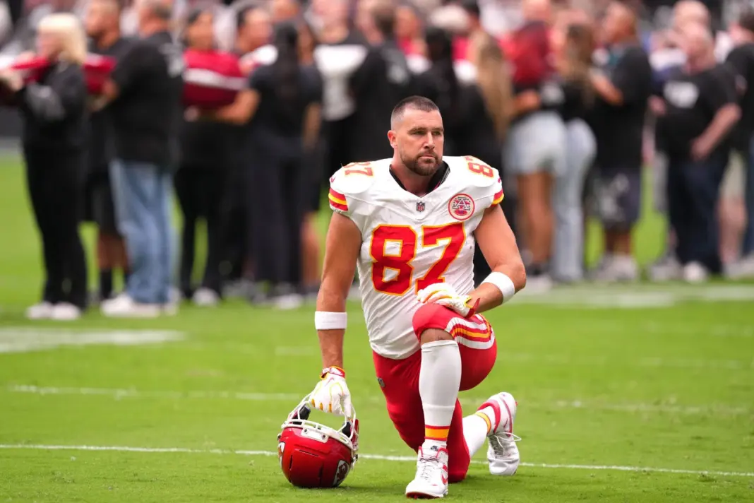 10 NFL Greats Who Are Still in the League Past Their Prime 10 NFL Greats Who Are Still in the League Past Their Prime