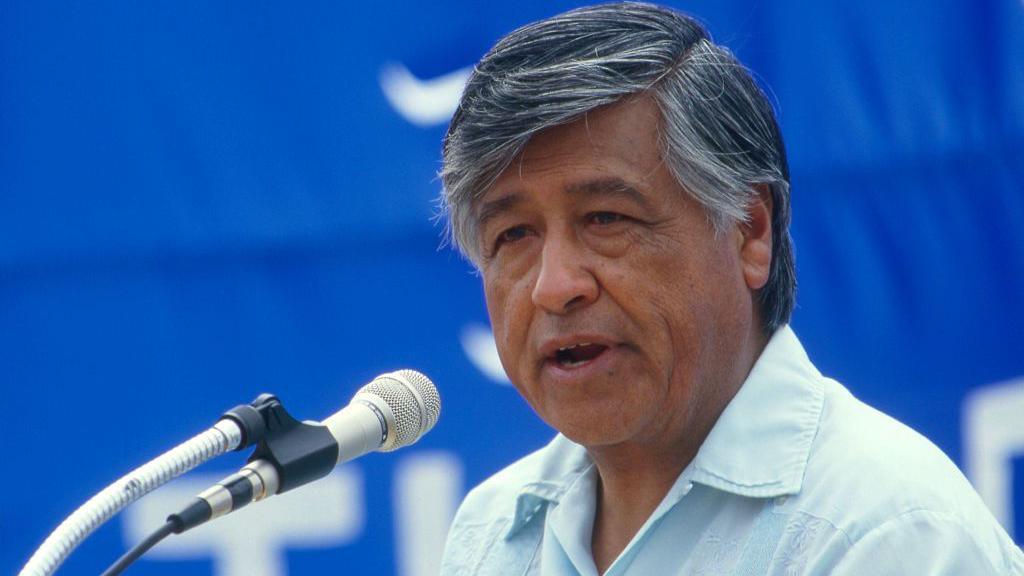 United Farm Workers President César Chávez speaks to crowd of supporters as he joined Presidential candidate Jesse Jackson in a support walk and rally on 4 June 4,1988 in McFarland, California.