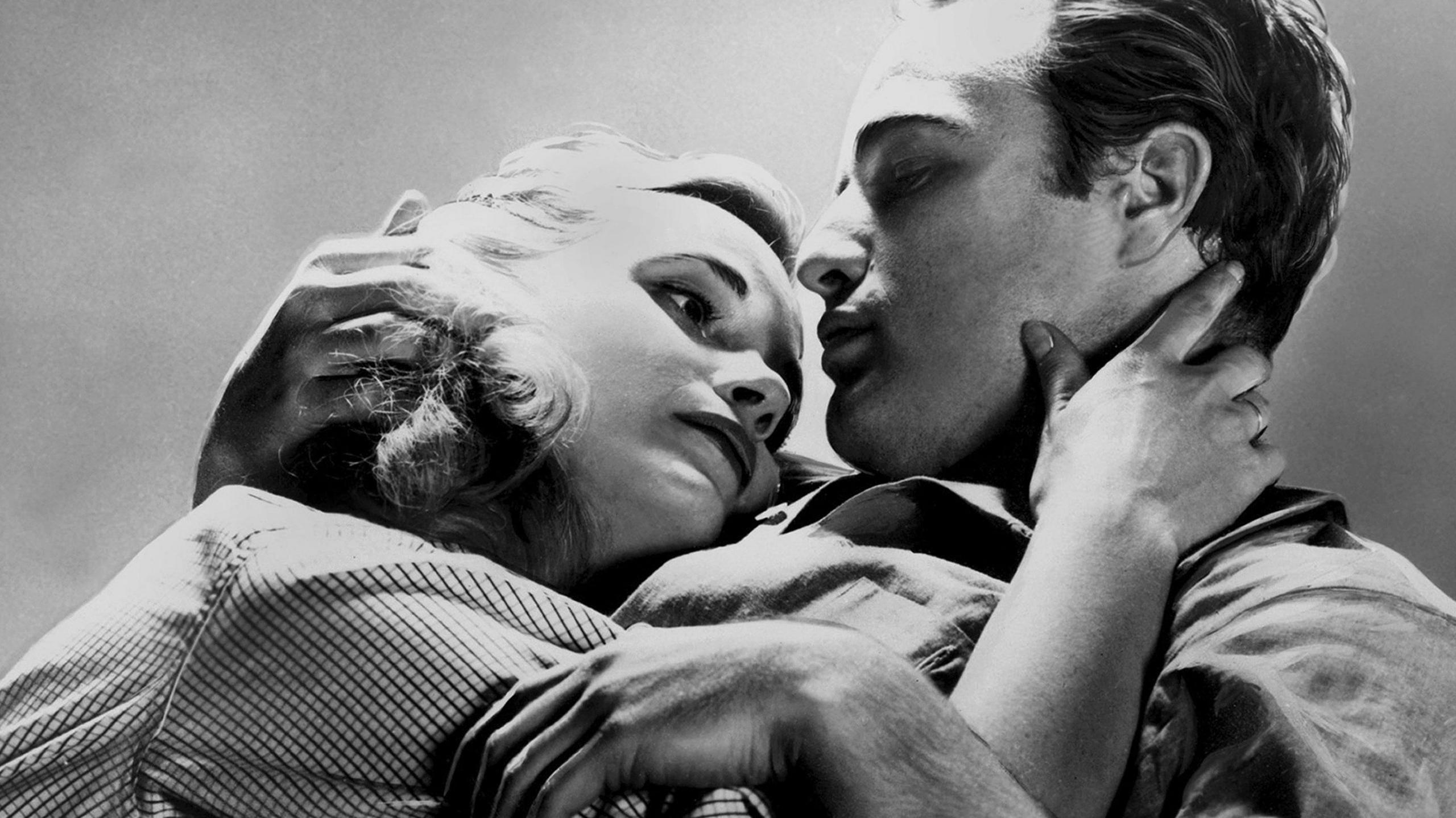 Eva Marie Saint alongside Marlon Brando in On the Waterfront