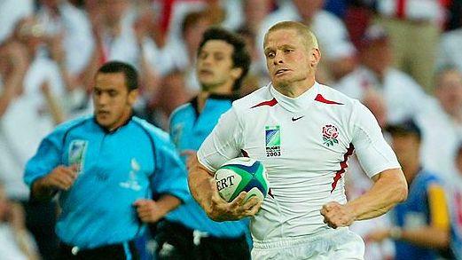 Iain Balshaw races through to score a try for England at the 2003 World Cup