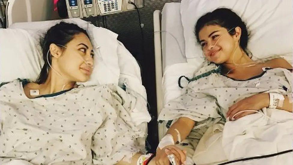 Selena Gomez in hospital with her friend Francia Raisa, after receiving a kidney transplant