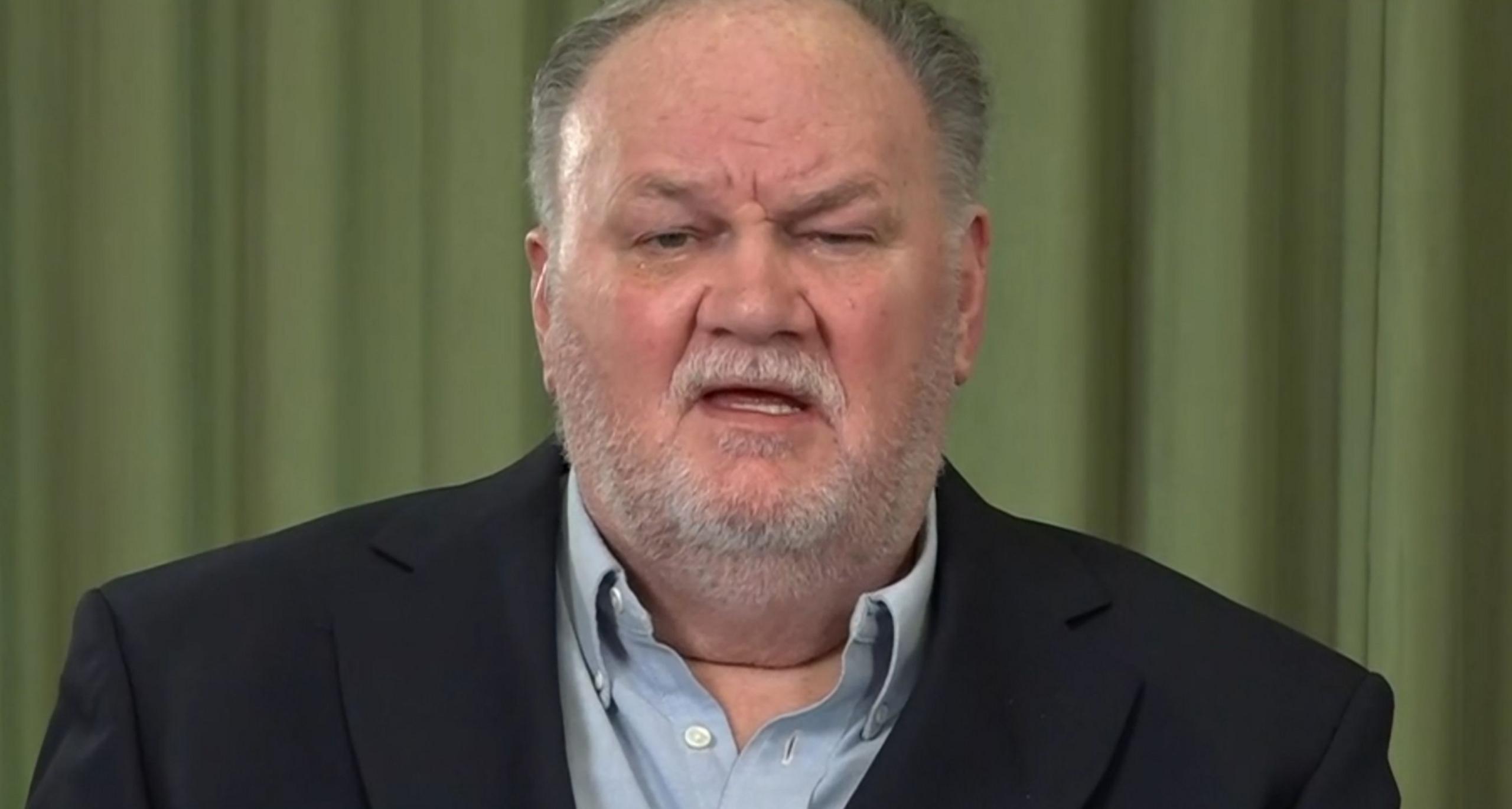Thomas Markle head and shoulders