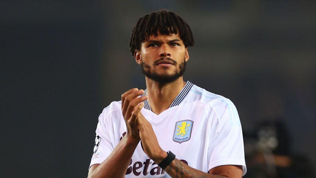 Tyrone Mings clapping