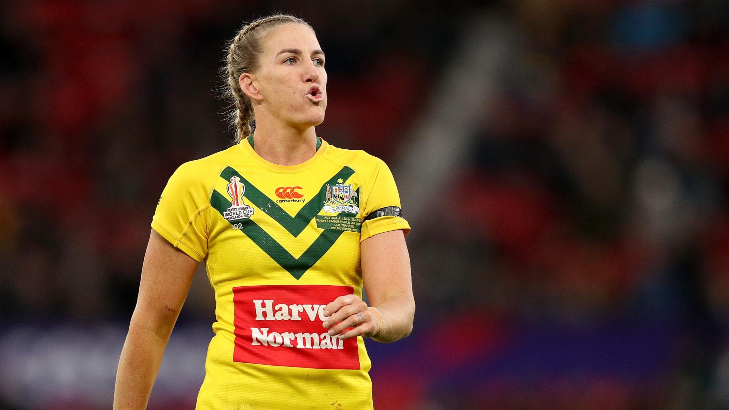 Ali Brigginshaw in an Australia jersey