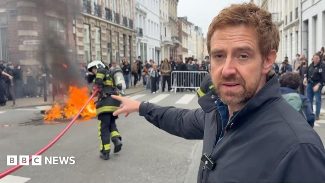 Watch: At the scene of student protests on the streets of Lille image