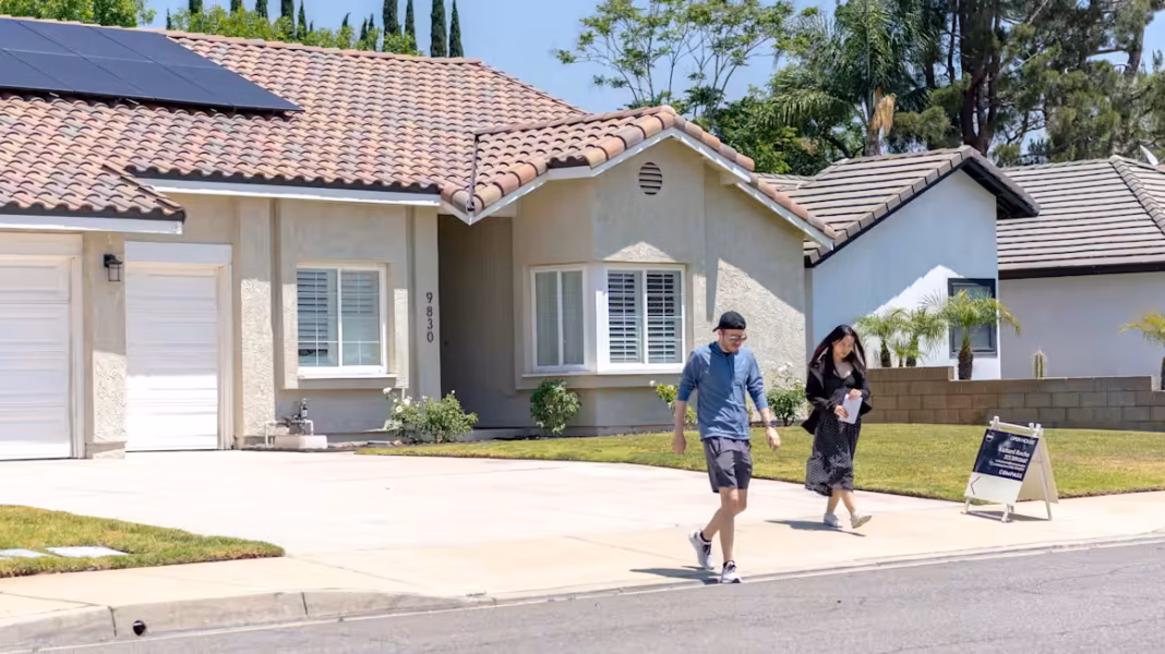 US mortgage rates jump the most in four years amid bond sell-off Httpsd1e00ek4ebabms cloudfront netproduction013fe10e ca75 47ce 8458 d45c71f7c45c