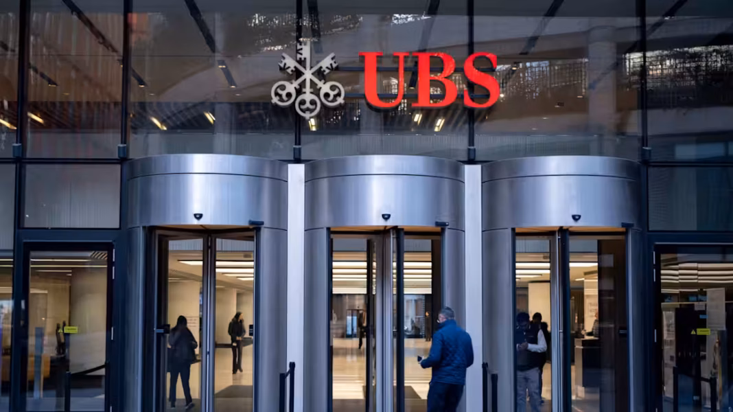 Credit Suisse bankers denied bonuses stripped after UBS takeover Httpsd1e00ek4ebabms cloudfront netproduction71aba71b f1fe 44d4 83ce 793a5252ec01