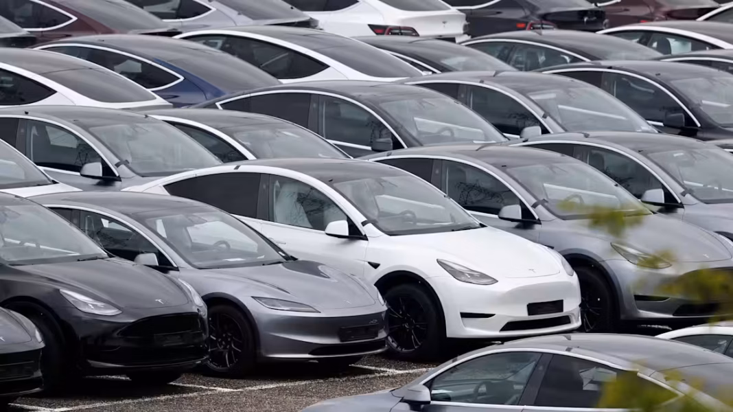 Tesla deliveries fall 2% as US consumers buy fewer EVs Httpsd1e00ek4ebabms cloudfront netproductiondf7723d8 99fb 4e6b a5a0 2fee2d3f8446