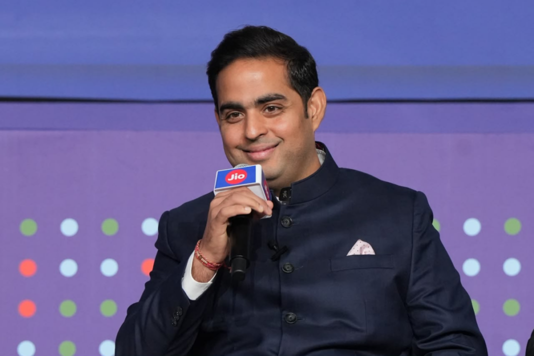 Jio shares surge 21% in market debut after blockbuster India IPO image