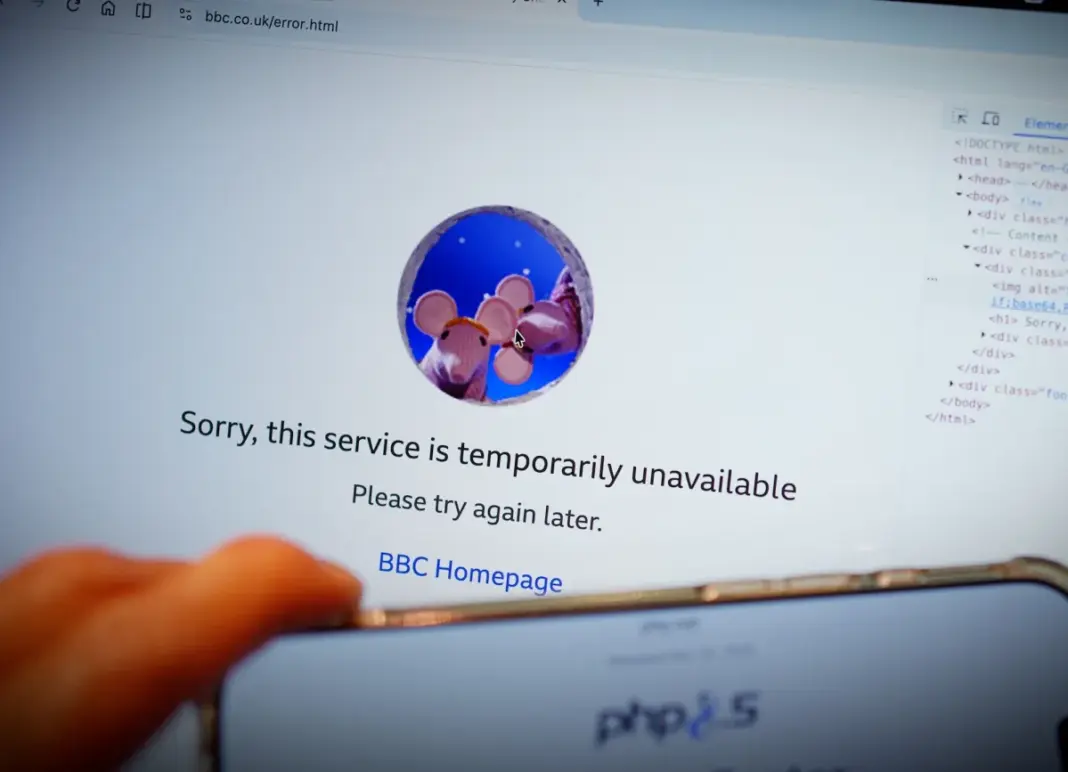US government says hackers are now exploiting critical PHP web bugs image