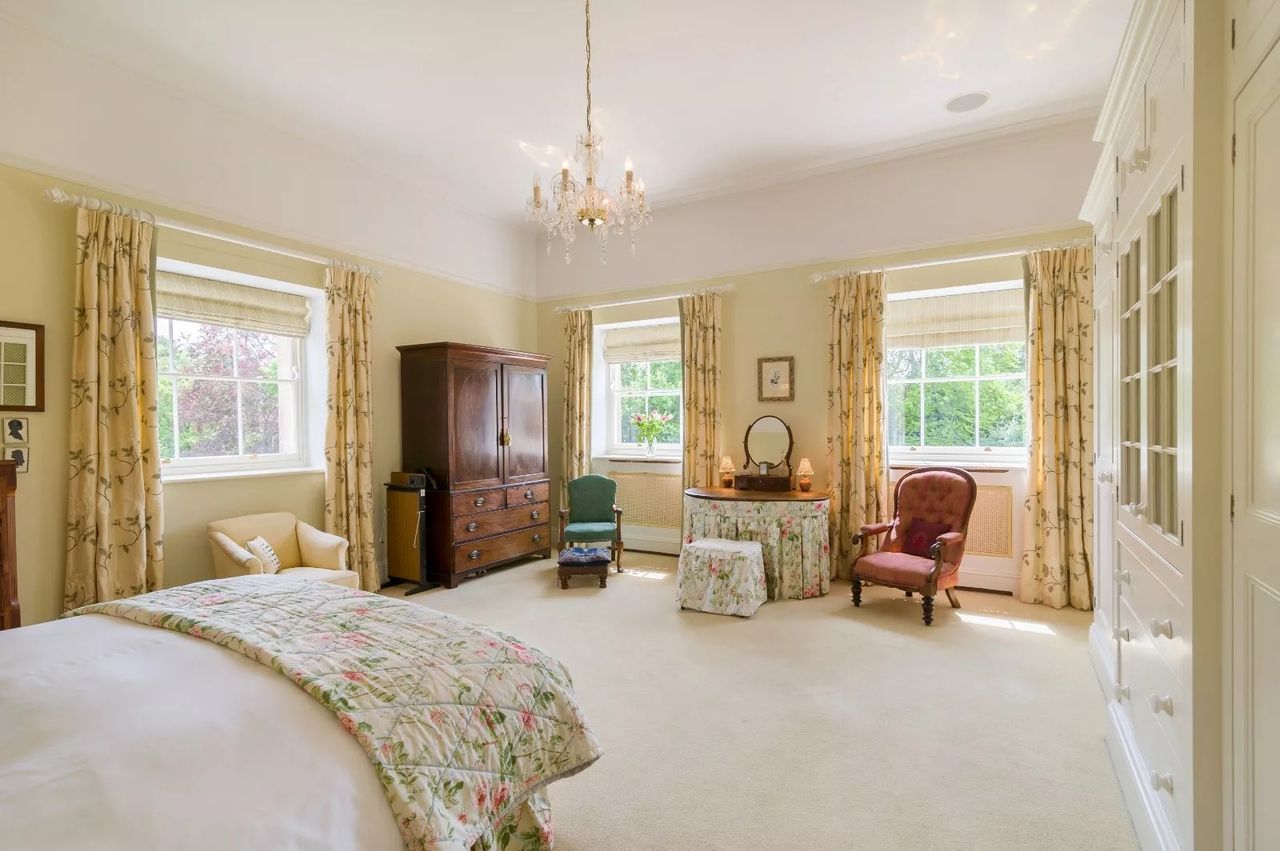 East Wing Penthouse, Heytesbury Park, Warminster, Wiltshire