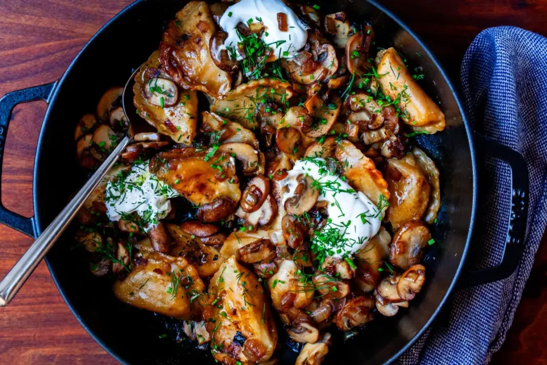 Skillet pierogi with mushrooms 9 scaled