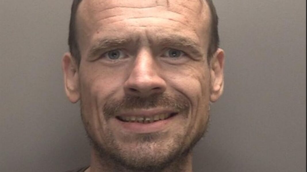 Two-day manhunt for escaped prisoner who is ‘a risk to the public’ Skynews anthony lloyd met police 7386926
