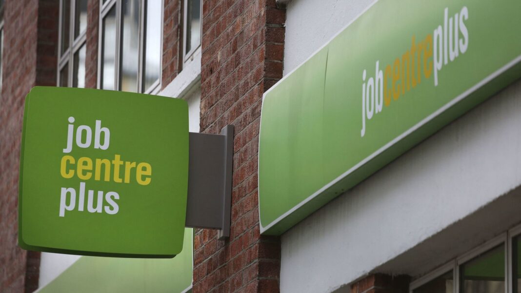 Skynews job centre unemployment 7168407