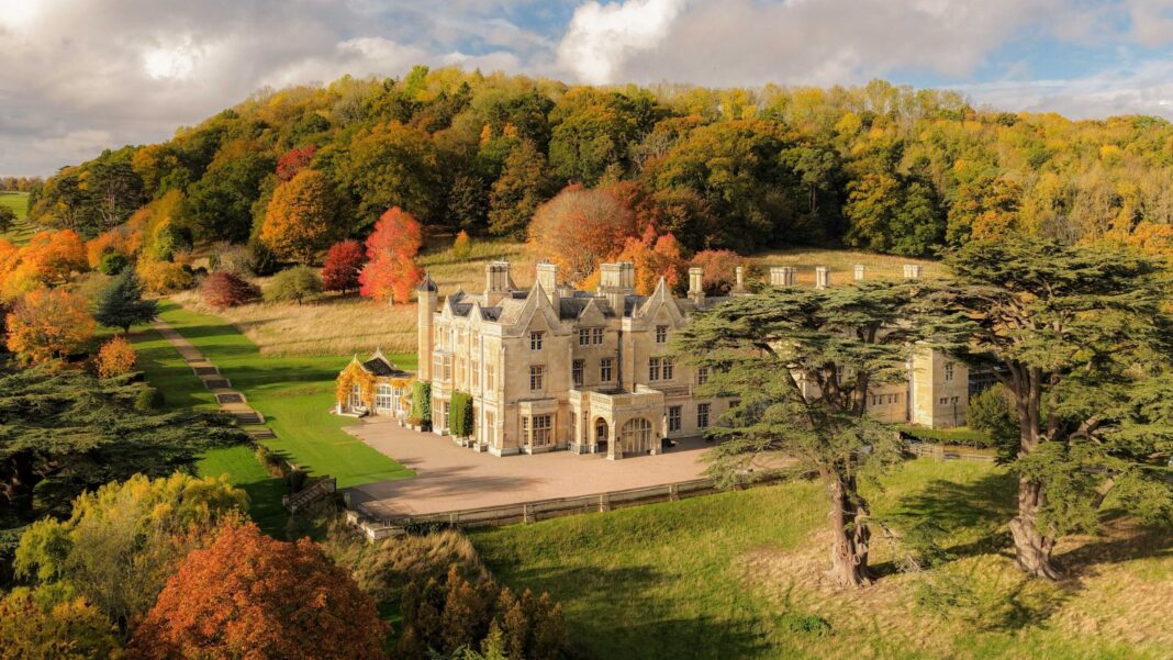 Have a grand stay at Dumbleton Hall in the Cotswolds Xyjdncpcflum4x48l8tct8 2560 80